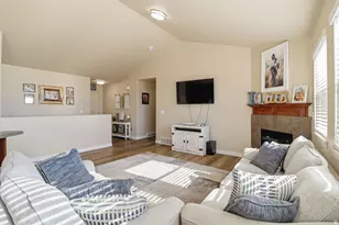 3338 S Hawk Dr, Saratoga Springs, UT 84045 - Photo 6