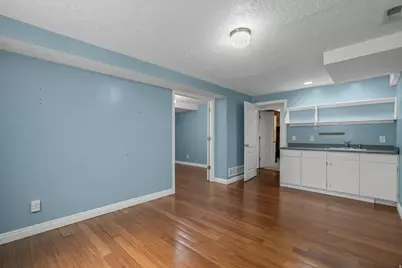 83 W 200 N, Centerville, UT 84014 - Photo 32