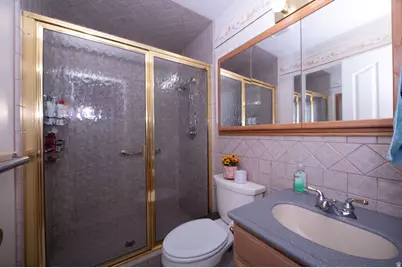 83 W 200 N, Centerville, UT 84014 - Photo 8