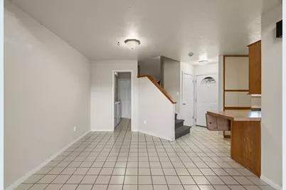 83 W 200 N, Centerville, UT 84014 - Photo 8
