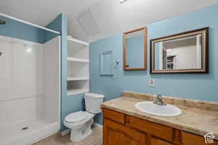 83 W 200 N, Centerville, UT 84014 - Photo 32