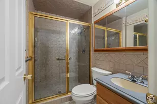 83 W 200 N, Centerville, UT 84014 - Photo 14
