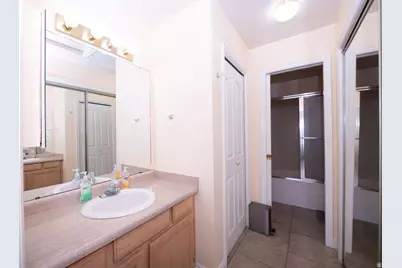 83 W 200 N, Centerville, UT 84014 - Photo 22