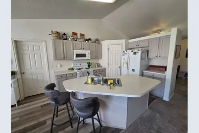 1406 N 2630 W, Provo, UT 84601 - Photo 10