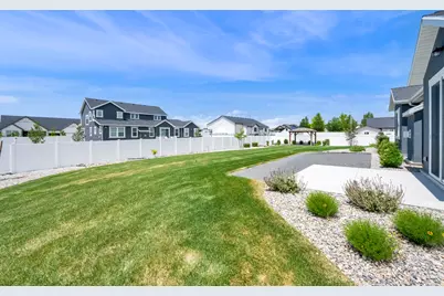 1823 S 2475 W, West Haven, UT 84401 - Photo 4