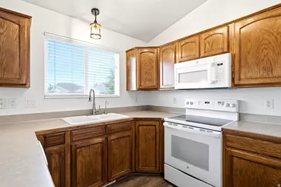 1676 W 525 N, West Point, UT 84015 - Photo 8