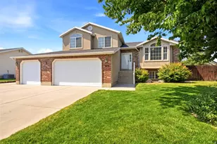 1676 W 525 N, West Point, UT 84015 - Photo 2