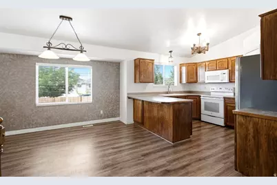 1676 W 525 N, West Point, UT 84015 - Photo 6