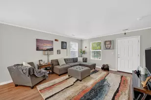 1977 N 2225 W, Clinton, UT 84015 - Photo 2