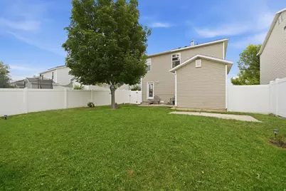 1977 N 2225 W, Clinton, UT 84015 - Photo 20