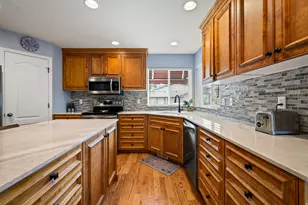 7126 S Griffiths Pl, Cottonwood Heights, UT 84121 - Photo 10