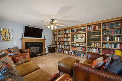 7126 S Griffiths Pl, Cottonwood Heights, UT 84121 - Photo 14