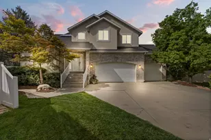 7126 S Griffiths Pl, Cottonwood Heights, UT 84121 - Photo 1