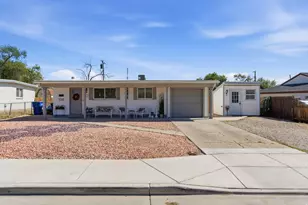 756 E Carnation Dr S, Sandy, UT 84094 - Photo 2