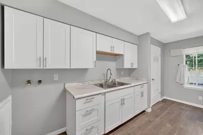 2330 E Heritage Way, Salt Lake City, UT 84109 - Photo 16