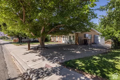 571 Mivida Dr, Moab, UT 84532 - Photo 6