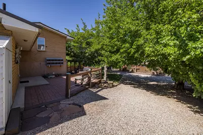 571 Mivida Dr, Moab, UT 84532 - Photo 8