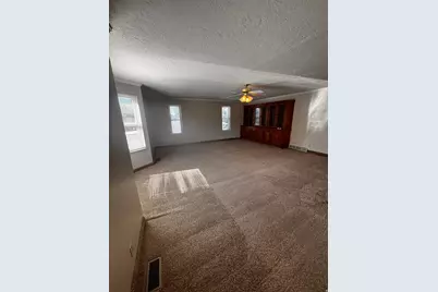 1404 S 1100 W, Syracuse, UT 84075 - Photo 14