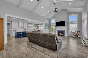 1932 W 200 N, Kaysville, UT 84037 - Photo 4