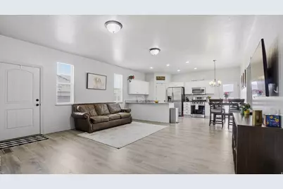 144 E 650 S, Smithfield, UT 84335 - Photo 2