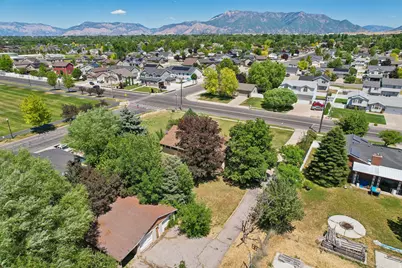 2031 N 1500 W, Clinton, UT 84015 - Photo 4