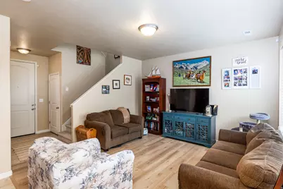949 N Fox Hollow Dr W, North Salt Lake, UT 84054 - Photo 4