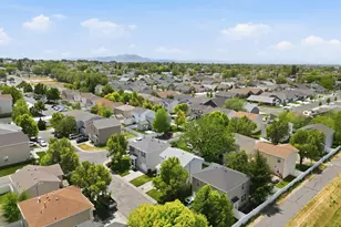2019 N 2195 W, Clinton, UT 84015 - Photo 26
