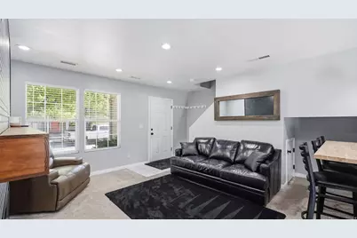 2019 N 2195 W, Clinton, UT 84015 - Photo 10