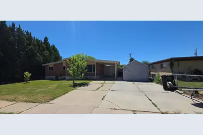 1583 W 1920 N, Layton, UT 84041 - Photo 2