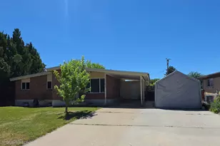1583 W 1920 N, Layton, UT 84041 - Photo 2
