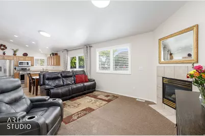 882 W 25 N, Clearfield, UT 84015 - Photo 10