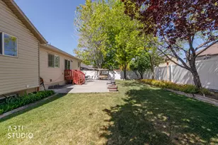 882 W 25 N, Clearfield, UT 84015 - Photo 36