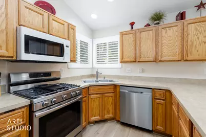 882 W 25 N, Clearfield, UT 84015 - Photo 14