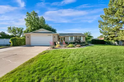 2304 W Bonanza Cir, South Jordan, UT 84095 - Photo 2