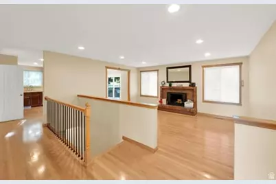 2304 W Bonanza Cir, South Jordan, UT 84095 - Photo 18