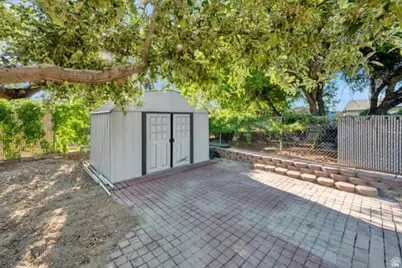 2304 W Bonanza Cir, South Jordan, UT 84095 - Photo 36