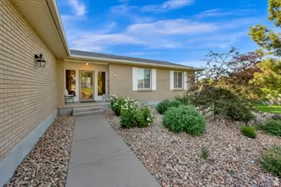 2304 W Bonanza Cir, South Jordan, UT 84095 - Photo 38