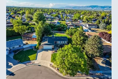 2304 W Bonanza Cir, South Jordan, UT 84095 - Photo 44