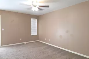 662 E Plum Creek Ln S, Ogden, UT 84404 - Photo 14