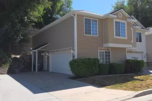 662 E Plum Creek Ln S, Ogden, UT 84404 - Photo 1