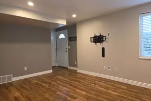 662 E Plum Creek Ln S, Ogden, UT 84404 - Photo 2
