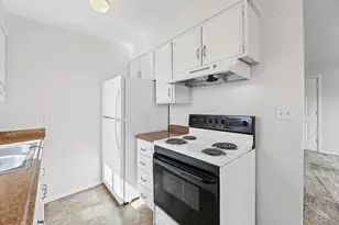 549 E Stringham Ave S, Salt Lake City, UT 84106 - Photo 6