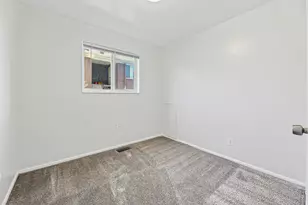 549 E Stringham Ave S, Salt Lake City, UT 84106 - Photo 10