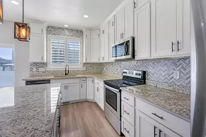 4810 N Primrose Way, Eagle Mountain, UT 84005 - Photo 10