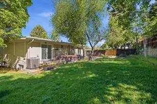 6557 S 2600 E, Cottonwood Heights, UT 84121 - Photo 30