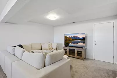 6557 S 2600 E, Cottonwood Heights, UT 84121 - Photo 22
