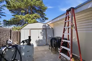 6557 S 2600 E, Cottonwood Heights, UT 84121 - Photo 26