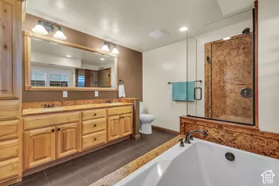 281 E Regent Park Ct S, Midvale, UT 84047 - Photo 24