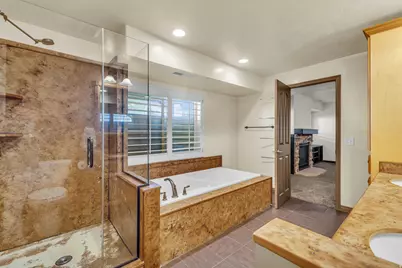 281 E Regent Park Ct S, Midvale, UT 84047 - Photo 26