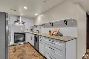 281 E Regent Park Ct S, Midvale, UT 84047 - Photo 22